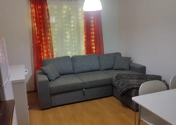 Two Close To The Center Apartment